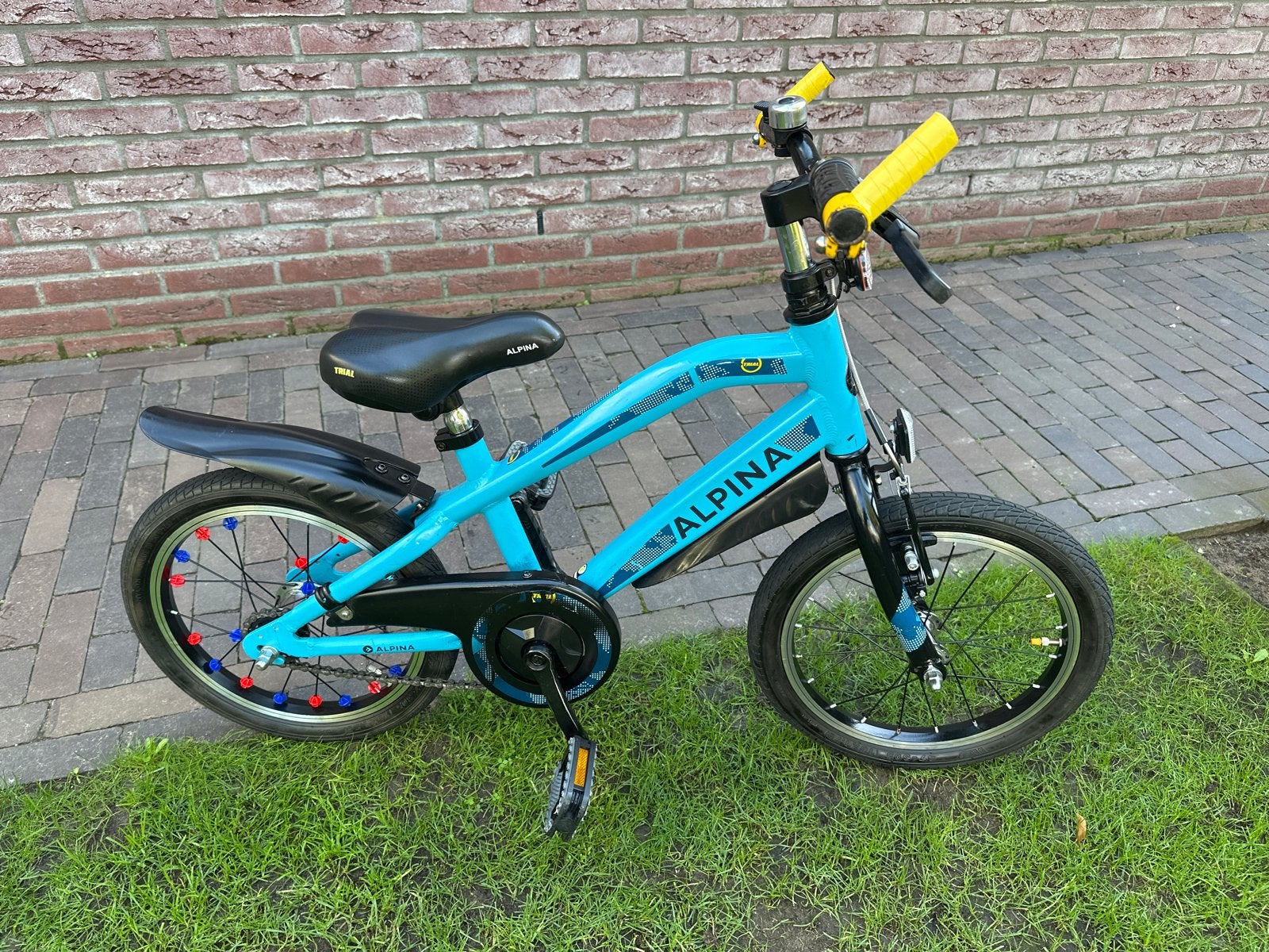 Alpina kinderfiets 16 inch - Zo goed als nieuw, Ophalen, Zo goed als nieuw, Terugtraprem, 16 tot 20 inch