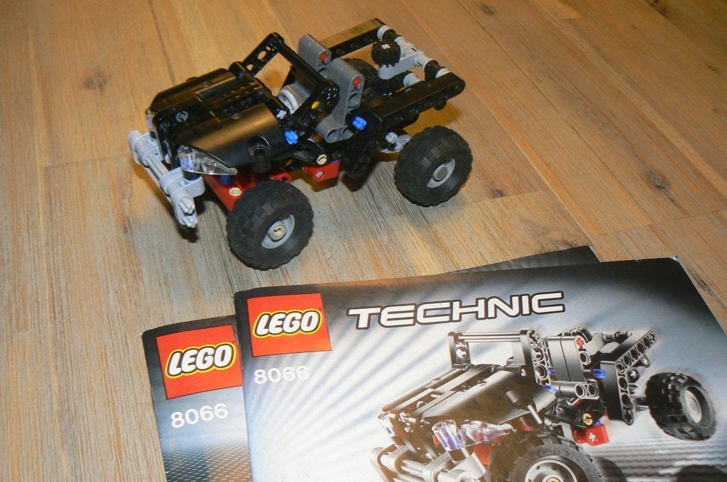 Te koop: Lego Technisch 9 stuks met boekjes, Gebruikt, Compleet, Lego, Ophalen of Verzenden