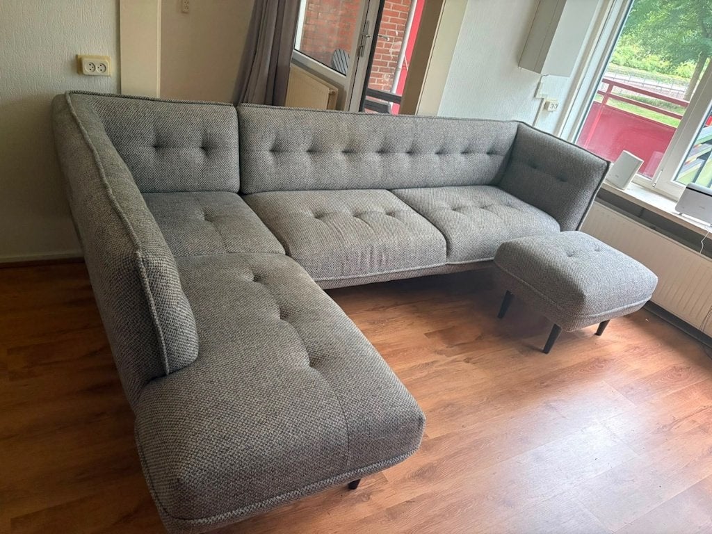 Mooie hoekbank & hocker (grijs, stof), in zeer goede staat, Ophalen, Hoekbank, Zo goed als nieuw, 200 tot 250 cm