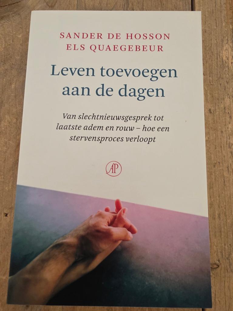 Leven toevoegen aan de dagen - Sander de Hosson, Boeken, Literatuur, Zo goed als nieuw, Nederland, Ophalen of Verzenden
