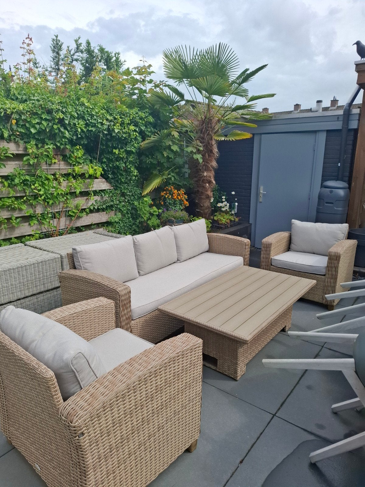 Jutlandia Loungeset met 3-zitsbank en 2 fauteuils, Ophalen, 5 zitplaatsen, Kunststof, Gebruikt