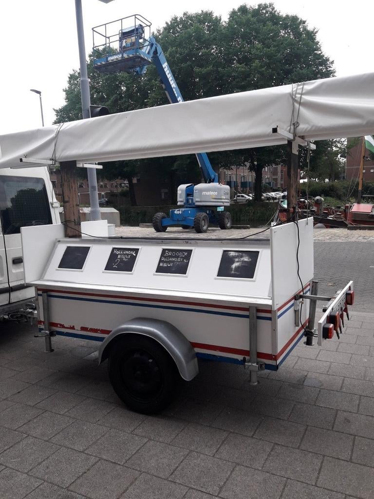 2 verkoopwagentjes marktkraam voor verschillende doeleinden, Ophalen of Verzenden