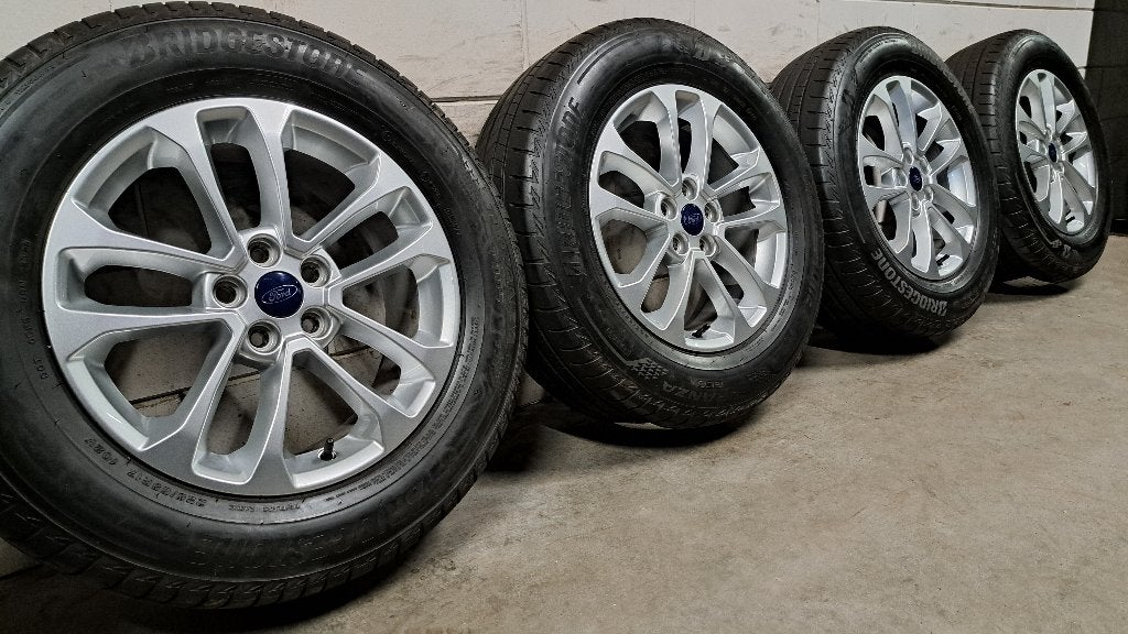 Lichtmetalen velgen Ford Kuga 225/65/17 nette set!, Auto-onderdelen, Gebruikt, Banden en Velgen, 17 inch, Ophalen of Verzenden