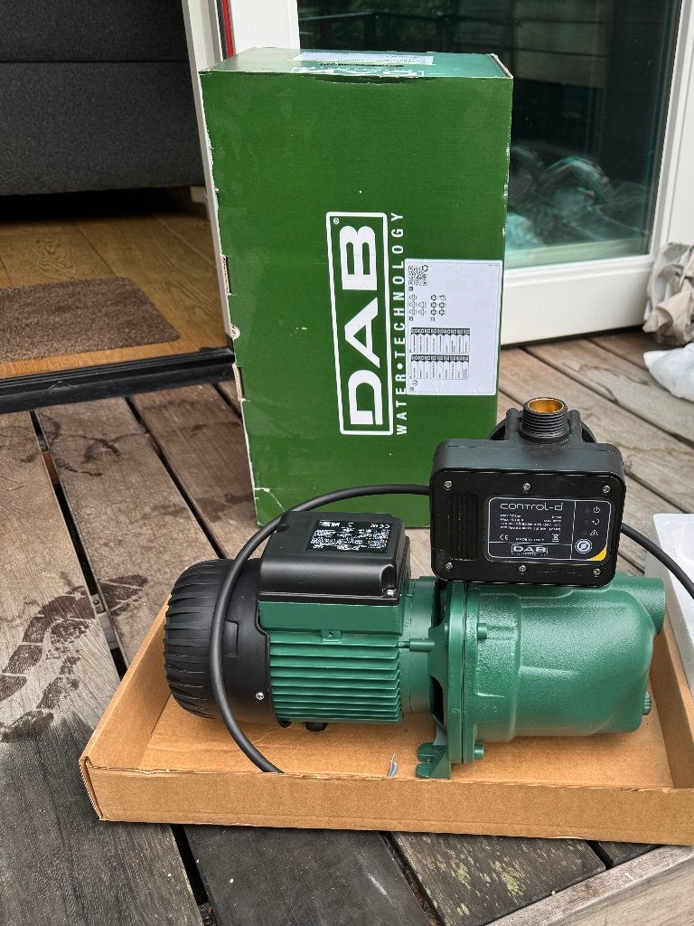 DAB Jet 132 M + DAB Control-D, Ophalen of Verzenden, Zo goed als nieuw, Elektrisch, Beregeningspomp
