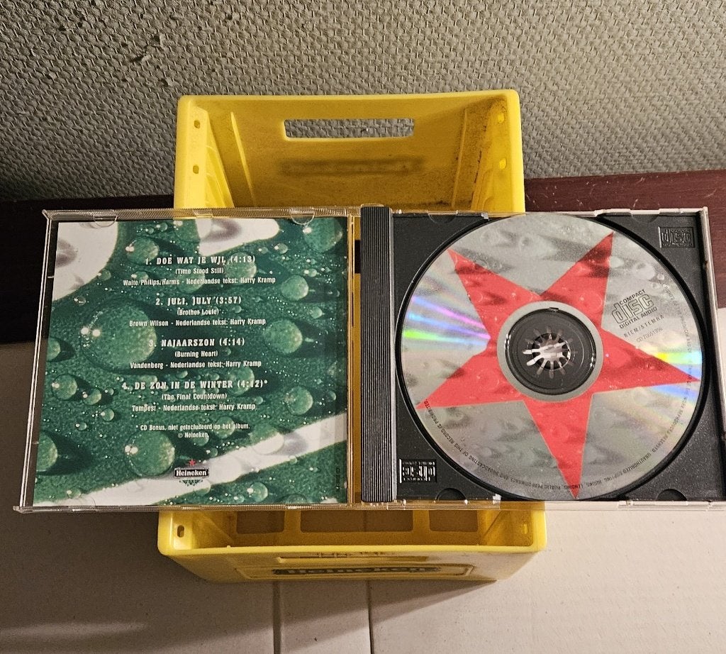 Collectors item Heineken Hits CD met CD kratje uit 1996, Verzamelen, Ophalen of Verzenden, Zo goed als nieuw, Overige typen, Heineken