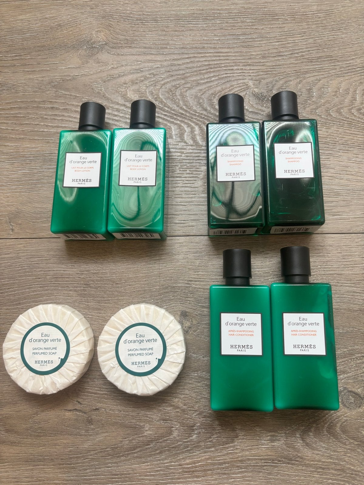 Hermès Eau d'Orange Verte Set v 8 Shampoo Conditioner Bodylo, Sieraden, Tassen en Uiterlijk, Uiterlijk | Lichaamsverzorging, Ophalen of Verzenden