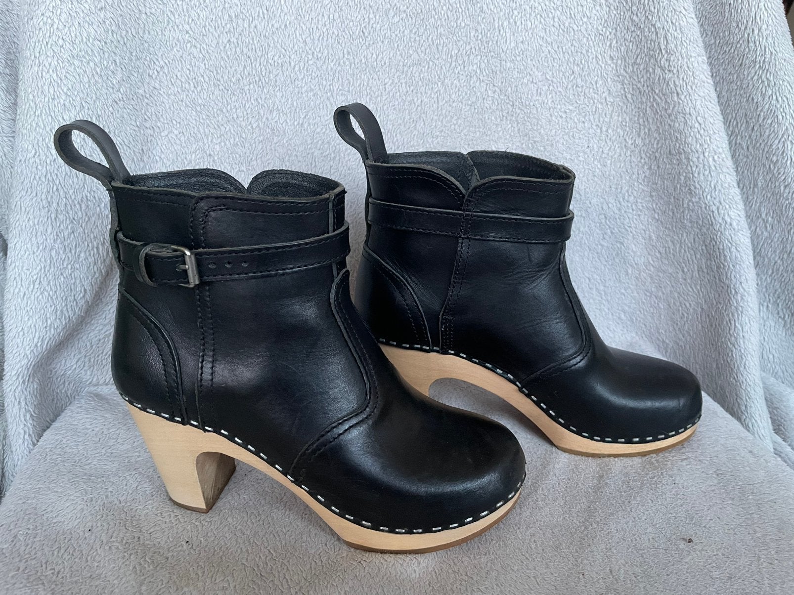 Houten laarsjes Hasbeens maat 36, Kleding | Dames, Schoenen, Zwart, Lage of Enkellaarzen, Ophalen of Verzenden, Zo goed als nieuw