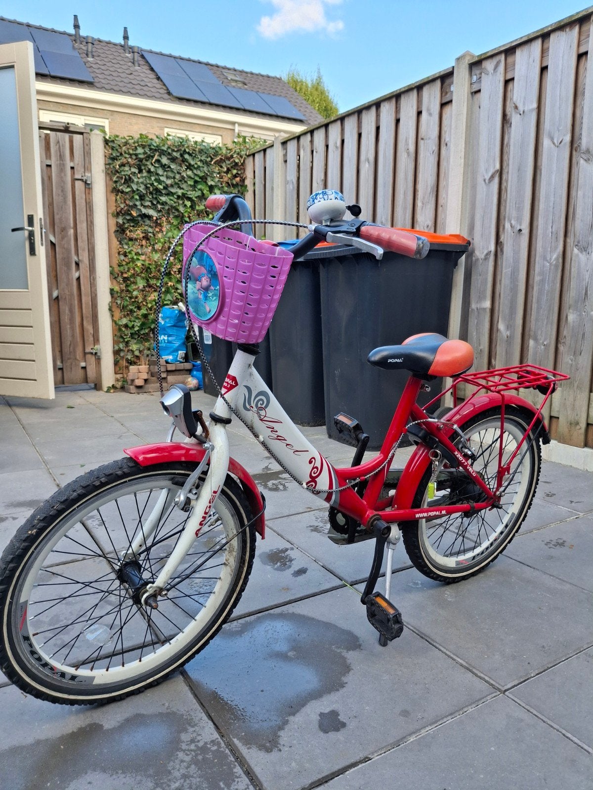 Kinderfiets Angel rood/wit met mandje en bagagedrager, Ophalen, Gebruikt, 20 inch of meer