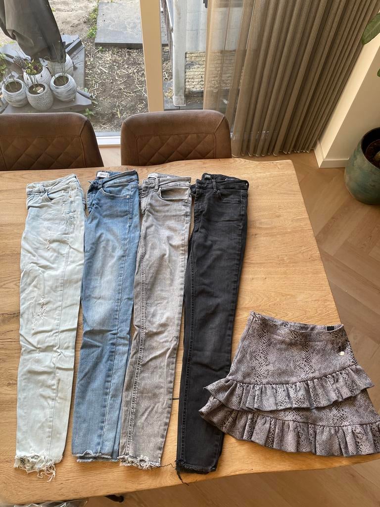 Jeans  only en rokje le chic, diverse maten en kleuren, Kleding | Dames, Ophalen of Verzenden, Zo goed als nieuw, Overige kleuren