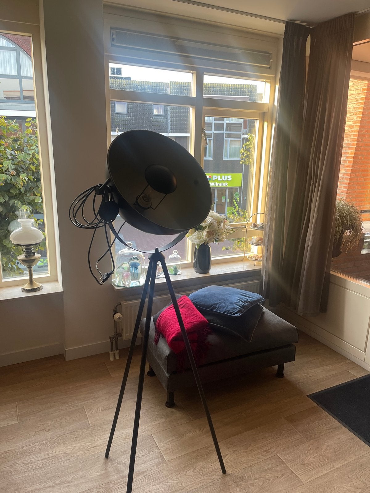 Grote industriële vloerlamp op statief, Zo goed als nieuw, Metaal, 150 tot 200 cm, E27 (groot)