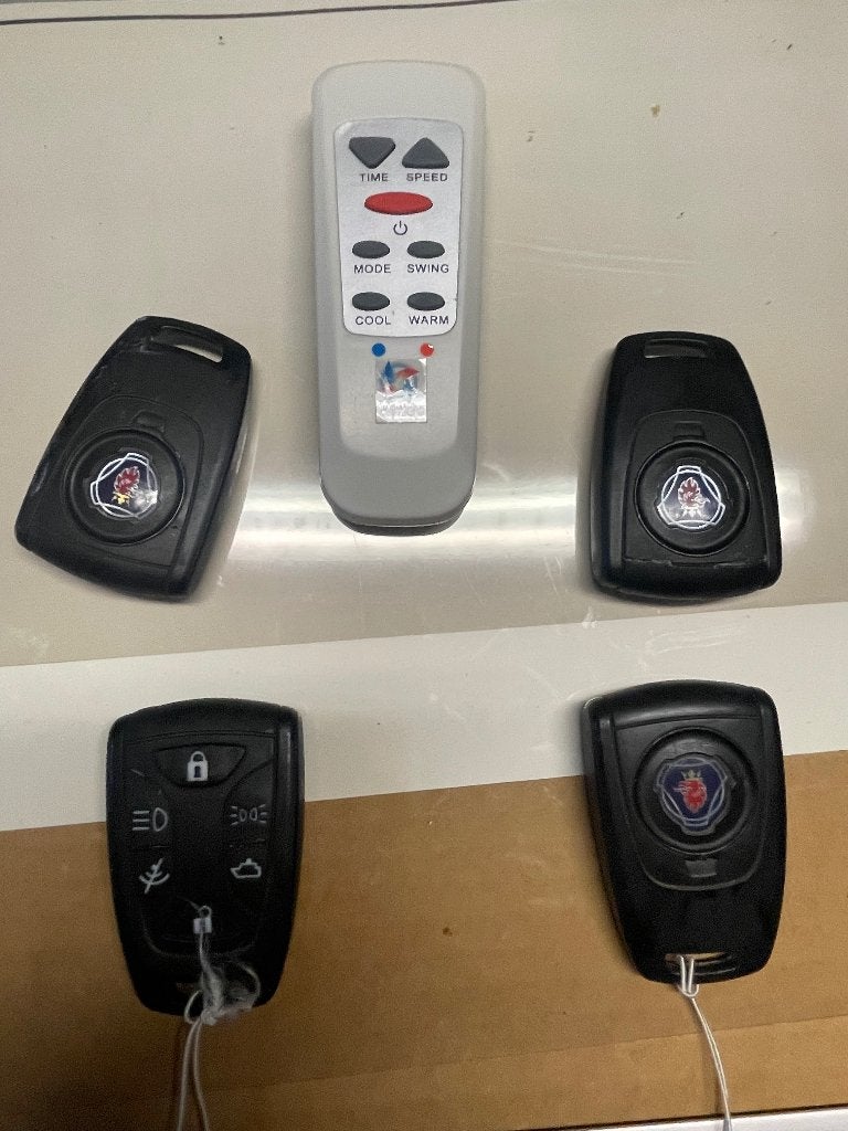 4 x afstandsbediening Scania, Ophalen of Verzenden, Scania, Elektronica en Kabels