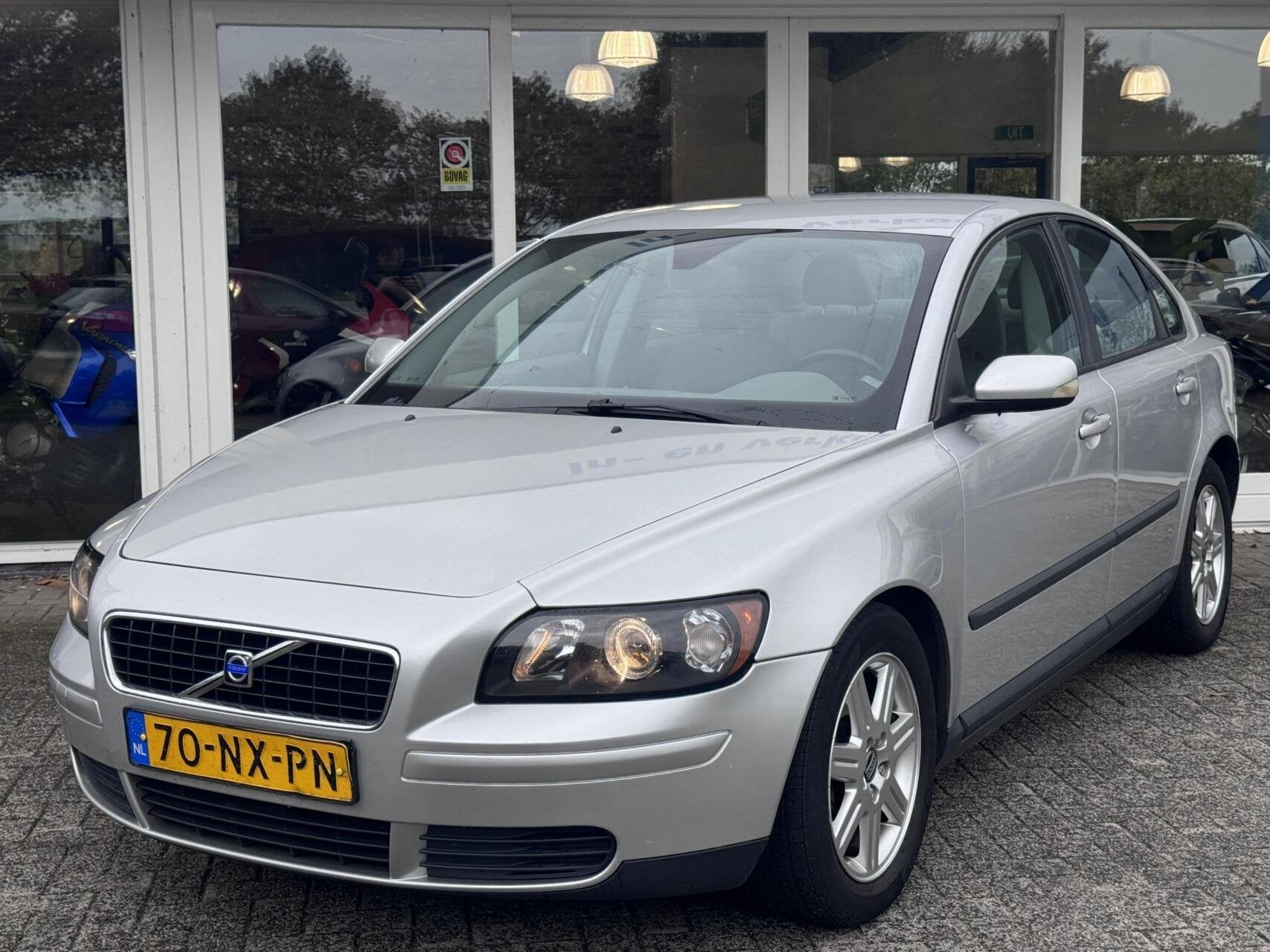 Volvo S40 2.4i 5 cilinder Automaat, Elite,LPG/G3, Auto's, Gebruikt, 700 kg, Leder en Stof, 2435 cc