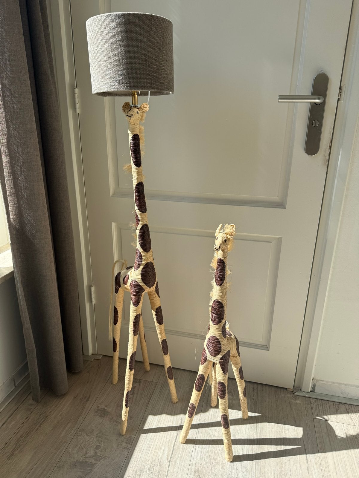 Set van 2 Giraffe Vloerlampen - Uniek Design, Ophalen, 100 tot 150 cm, Natuurlijk materiaal, E27 (groot)
