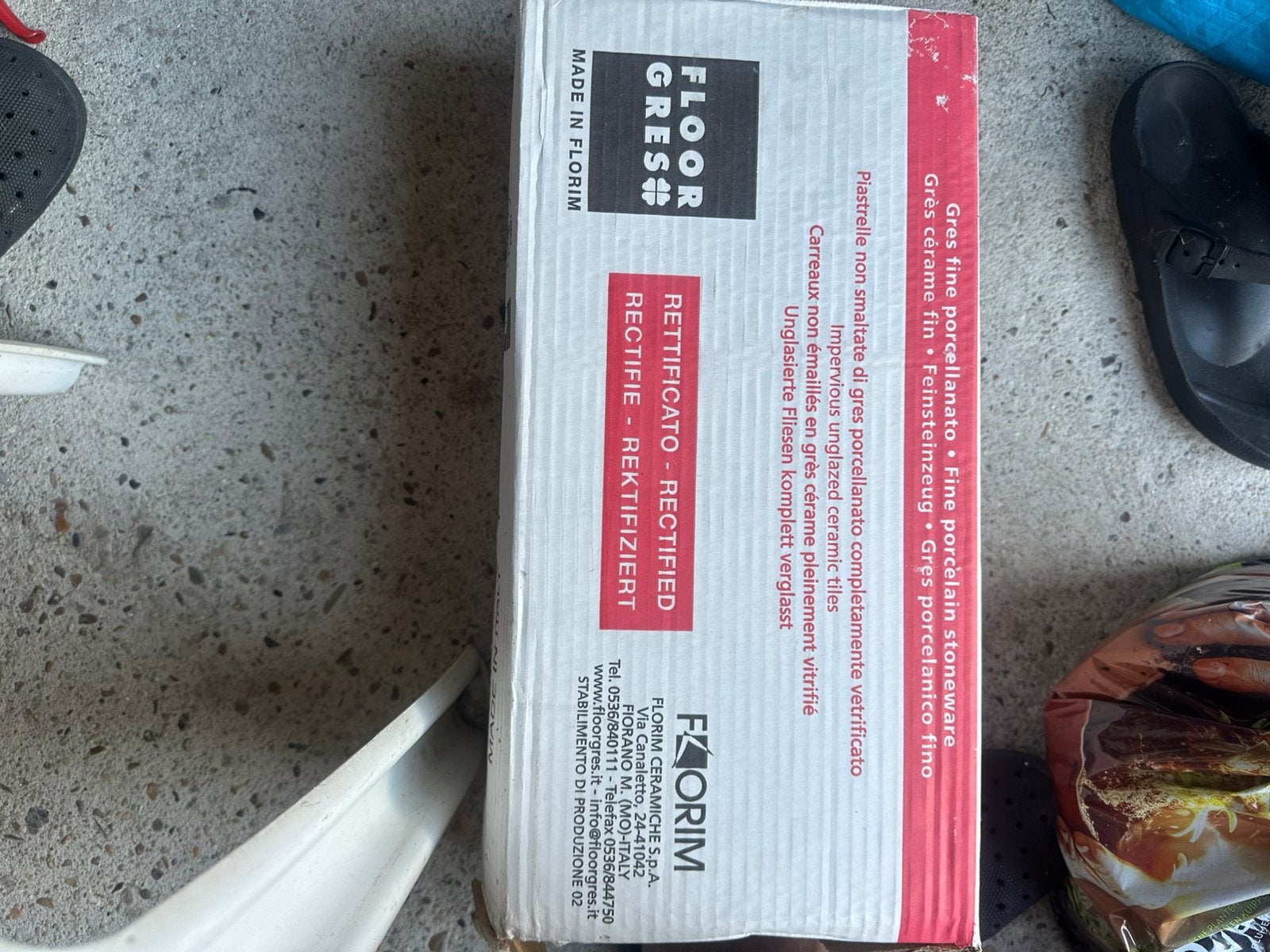 6 dozen badkamer robuuste vloertegels Nieuw. €60, 60 cm of meer, Keramiek, Ophalen of Verzenden, Zo goed als nieuw