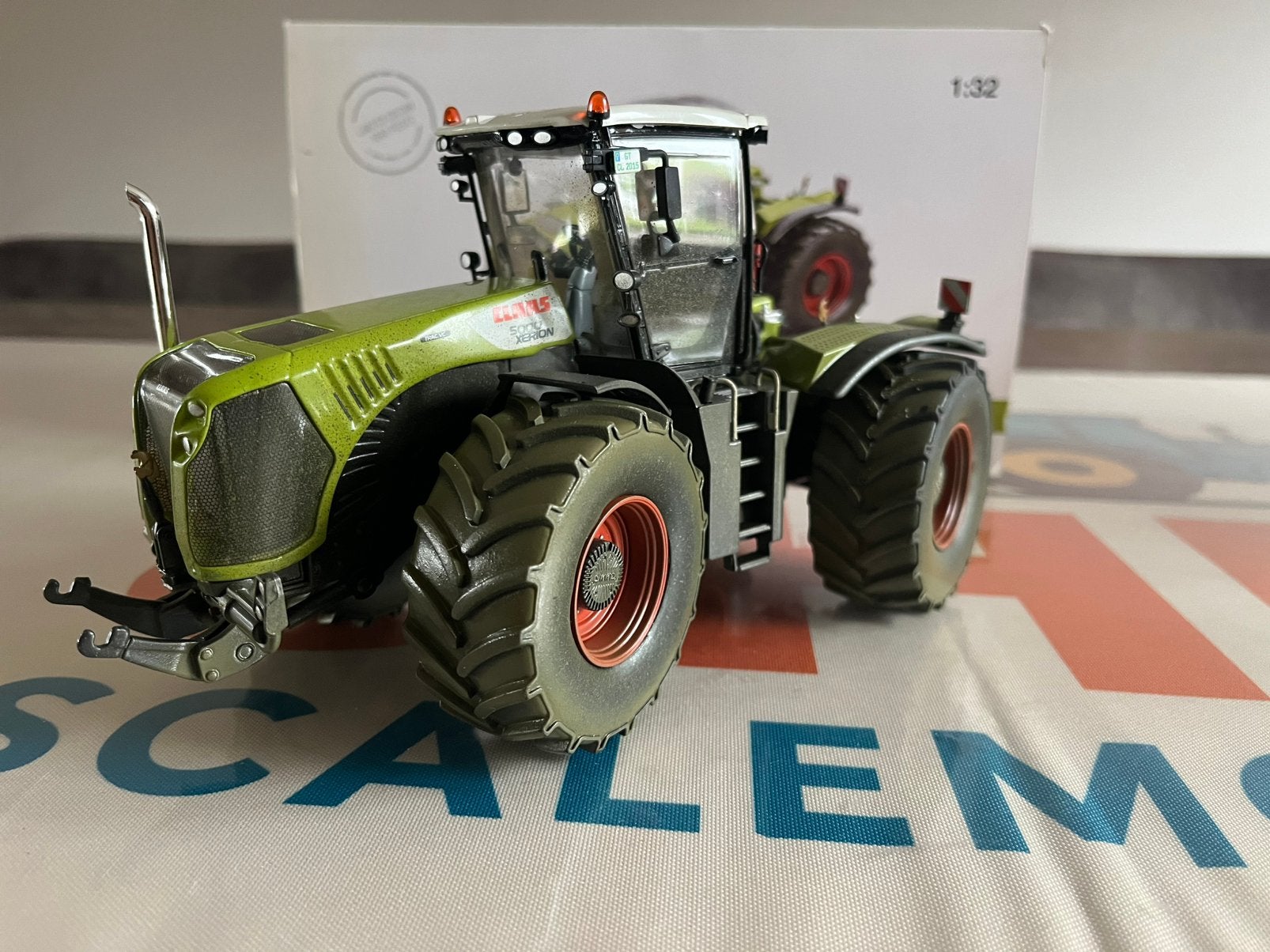 Claas Xerion 5000 tractor Vervuild Wiking Limited Edition, Ophalen of Verzenden, Nieuw, Tractor of Landbouw, Overige merken