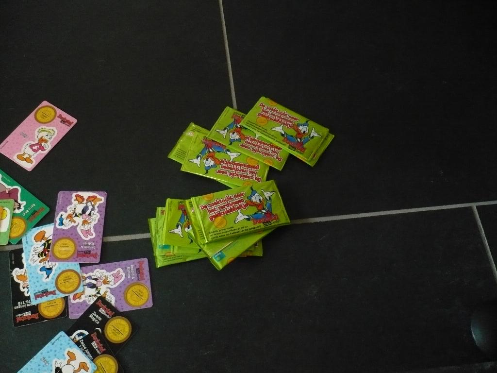 clickaarten van donald duck en stikkers van suske en wiske, Coop, Ophalen of Verzenden