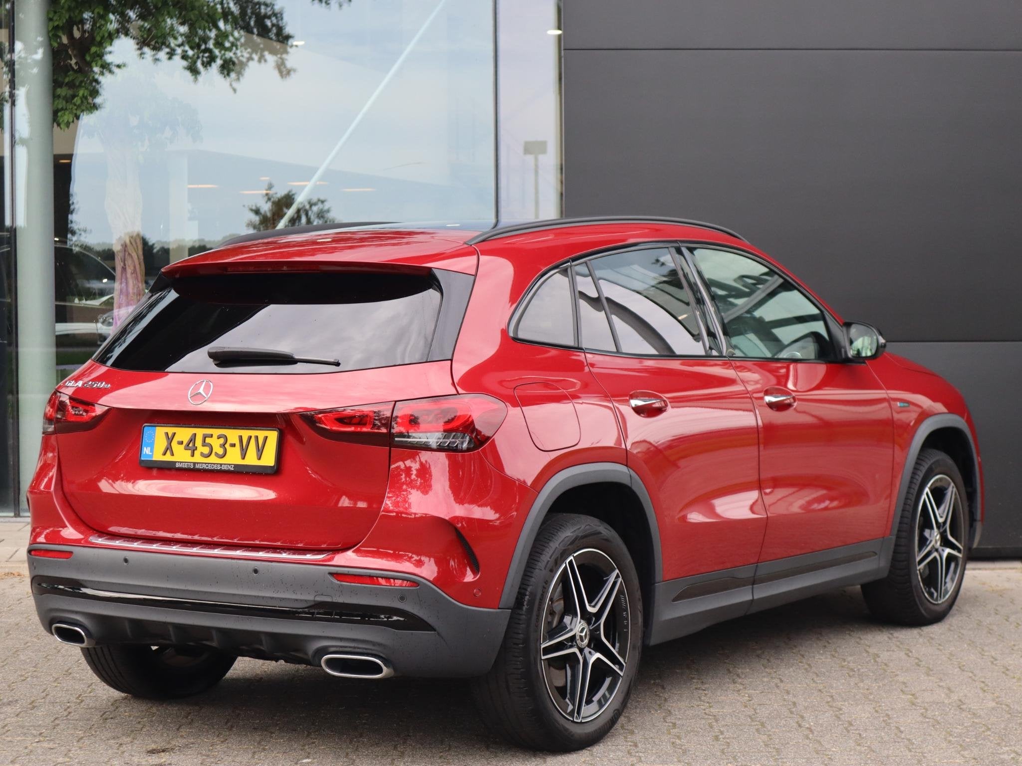 Mercedes-Benz GLA-klasse 250 e Business Solution AMG Limited, Auto's, 12 maanden, Stof, Bedrijf, Hybride Elektrisch/Benzine