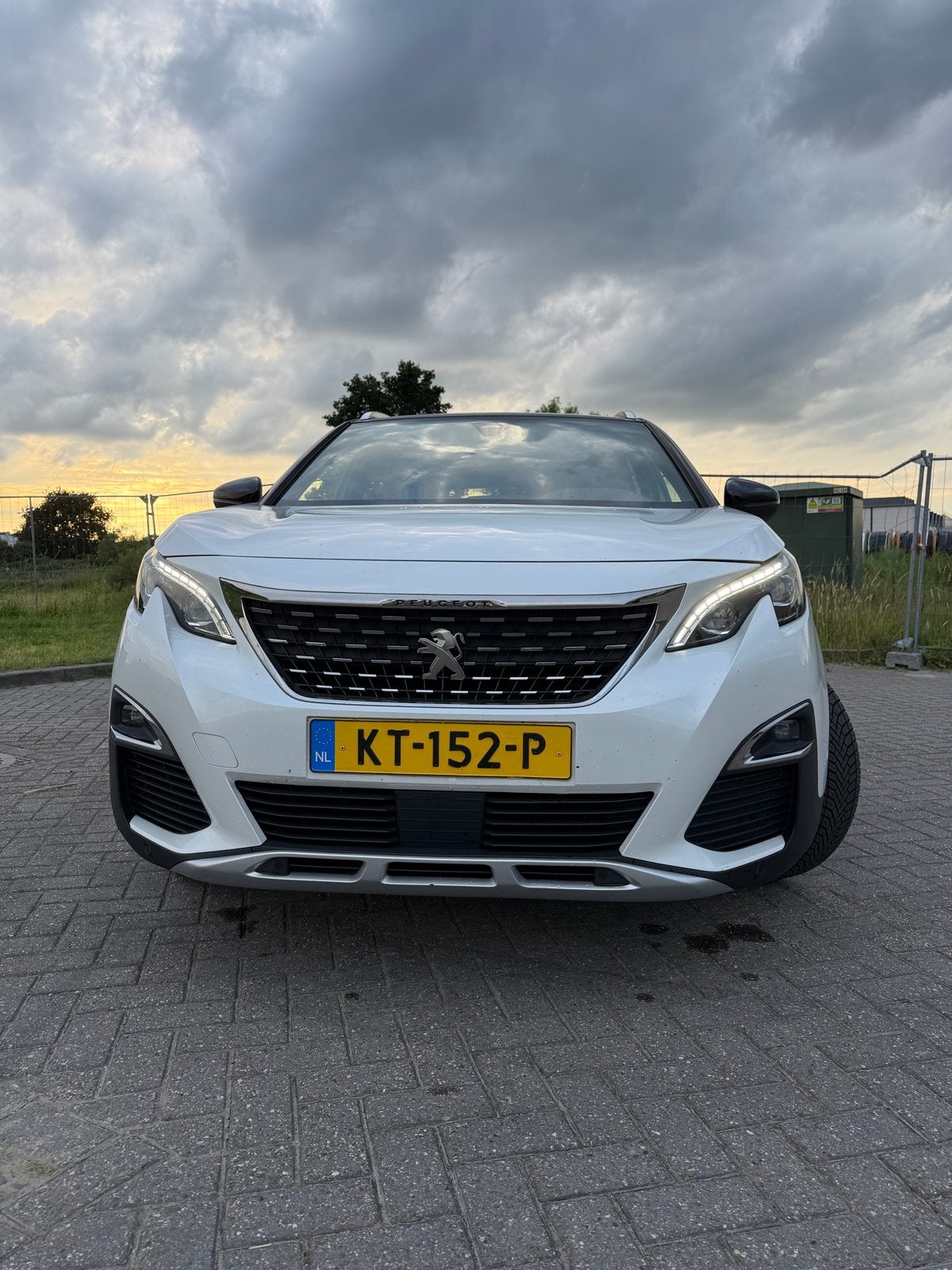 Peugeot 3008 1.6 GT-LINE 165PK PANO/CARPLAY/STOELMASSAGE ETC, Auto's, 164 pk, 4 cilinders, Wit, 690 kg