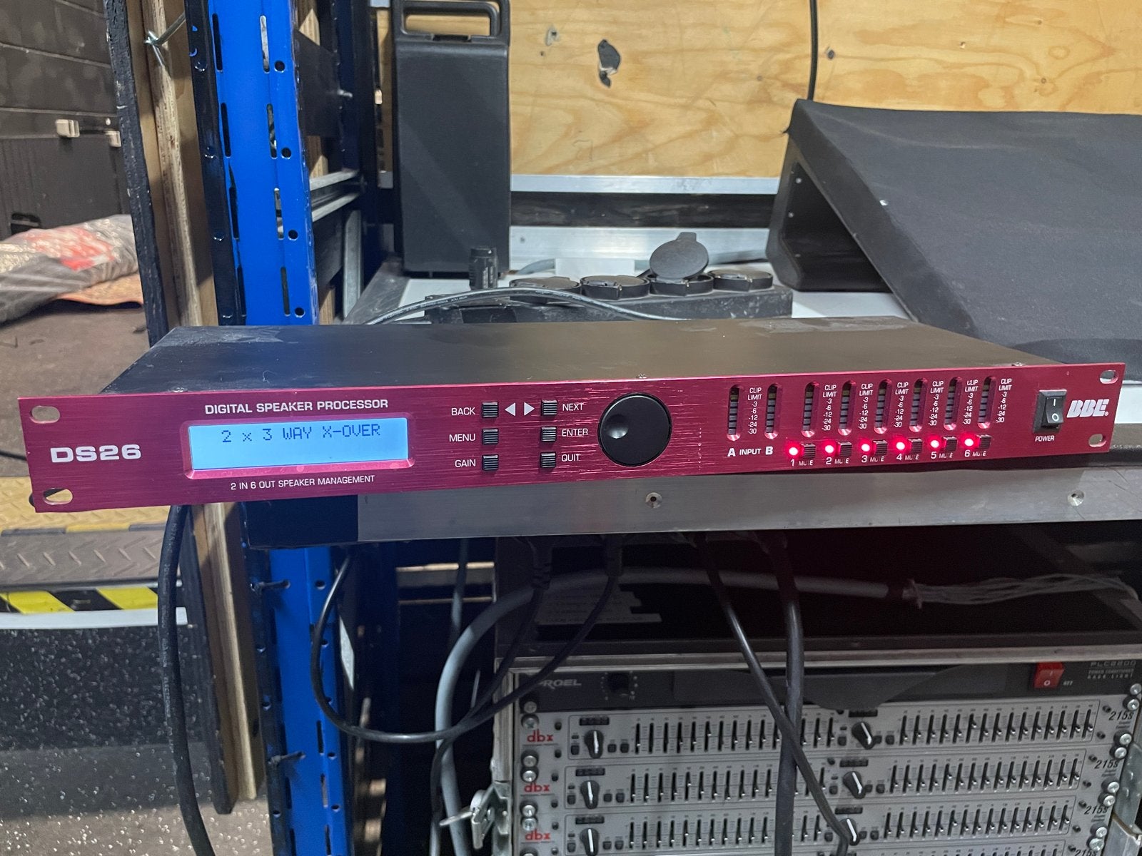 BBE DS26 Digitale Speaker Processor 2x3 tot 1x6 weg, Bbe@bbe.com, Zo goed als nieuw, Bbe, Nb