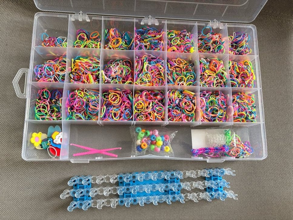 Loom Bands set met weefraam en kralen, Ophalen of Verzenden, Zo goed als nieuw, Draad