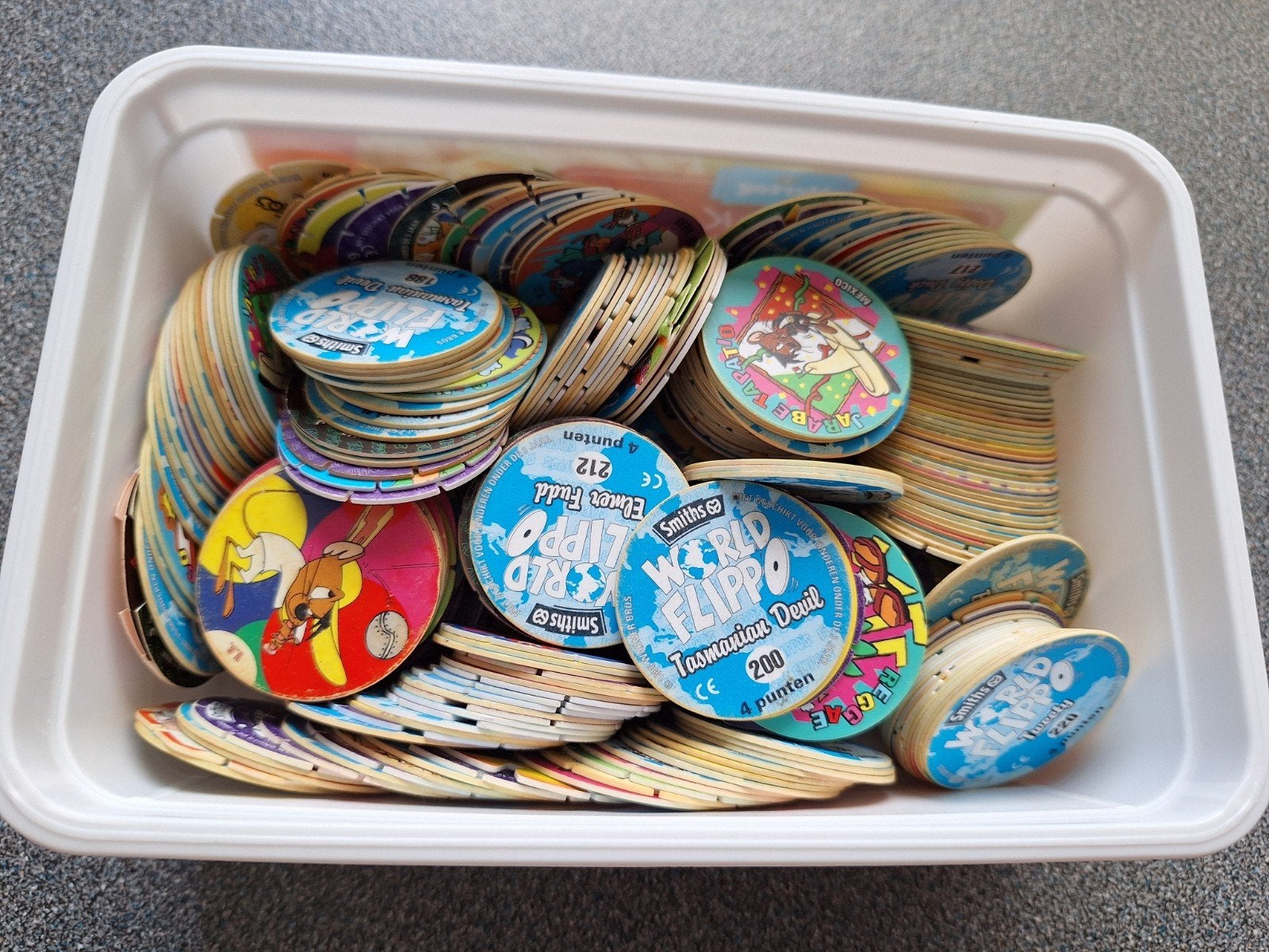 Mand vol met Flippo's, Verzamelen, Flippo's, Ophalen of Verzenden, Losse flippo's