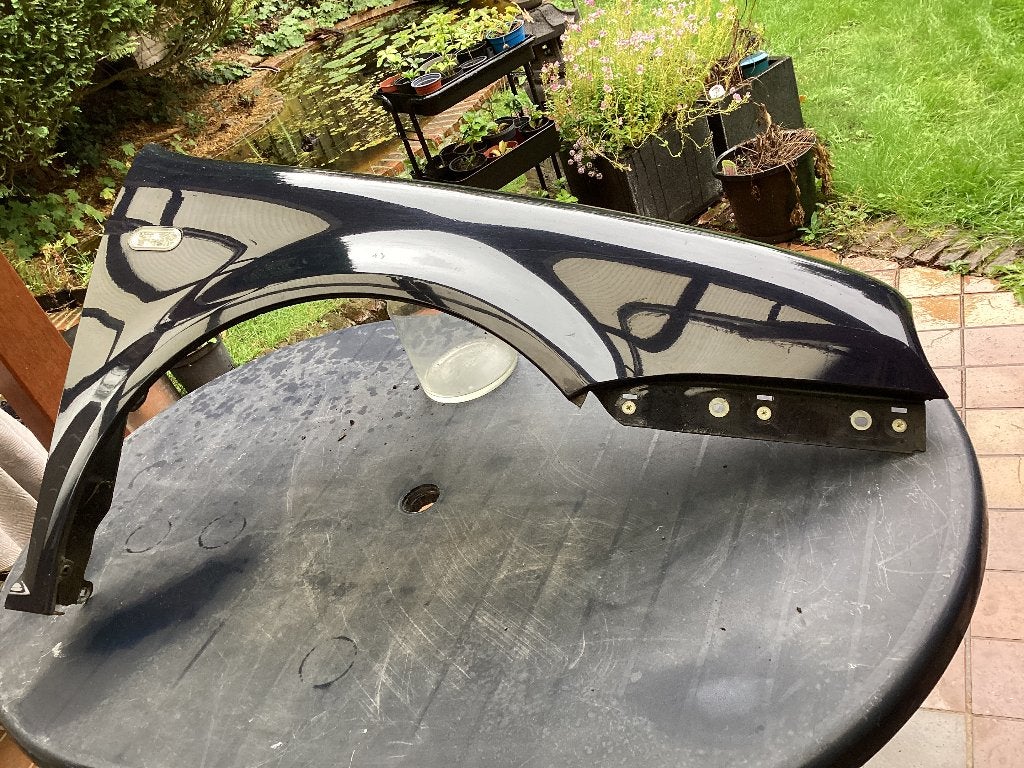 Spatbord, Volkswagen Golf 4 / IV, rechtsvoor, donkerblauw, Ophalen, Gebruikt, Volkswagen, Spatbord