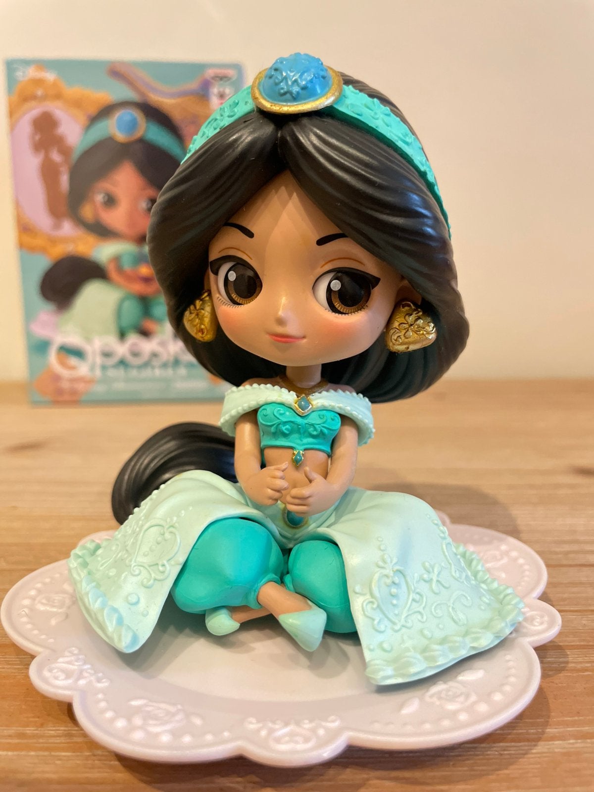 Jasmine - Alladin - Qposket, Ophalen of Verzenden, Overige figuren, Zo goed als nieuw, Beeldje of Figuurtje