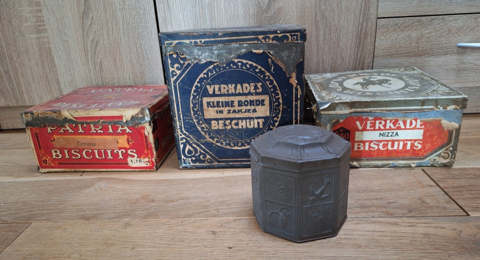 4 koekbliken, 3 van verkade 1 van patria ,zie de foto's, Verzamelen, Ophalen, Gebruikt, Verkade