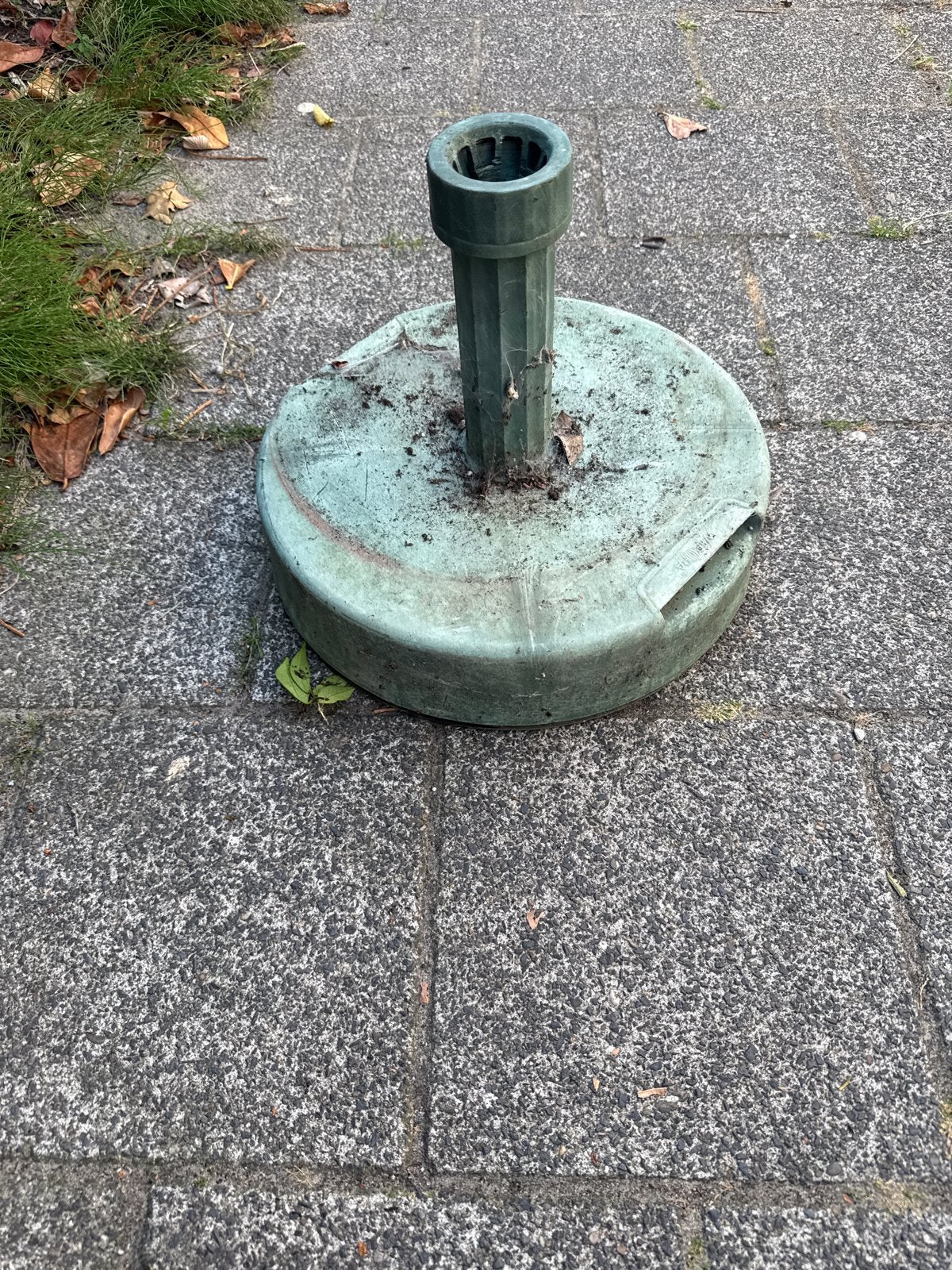 Gebruikte parasolvoet, groen, Ophalen, Gebruikt, Parasolvoet