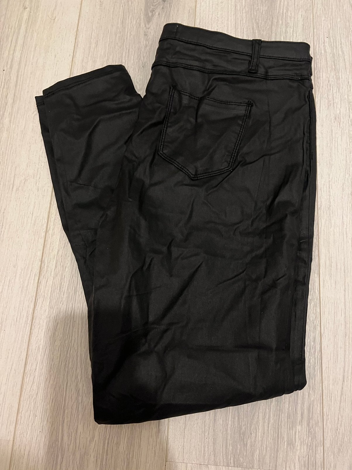 Fake leather pants - broek - 48 - zwart, Kleding | Dames, Verzenden, Zwart, Maat 46/48 (XL) of groter, Zo goed als nieuw