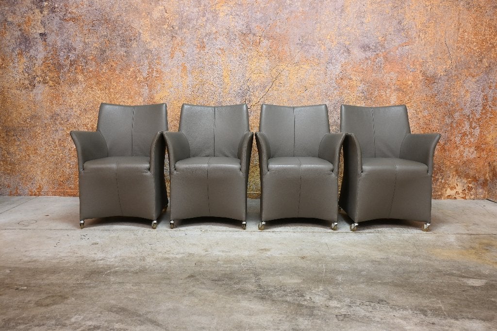 ZGANieuw 4 leren Bert Plantagie Amie design stoelen verrijdb