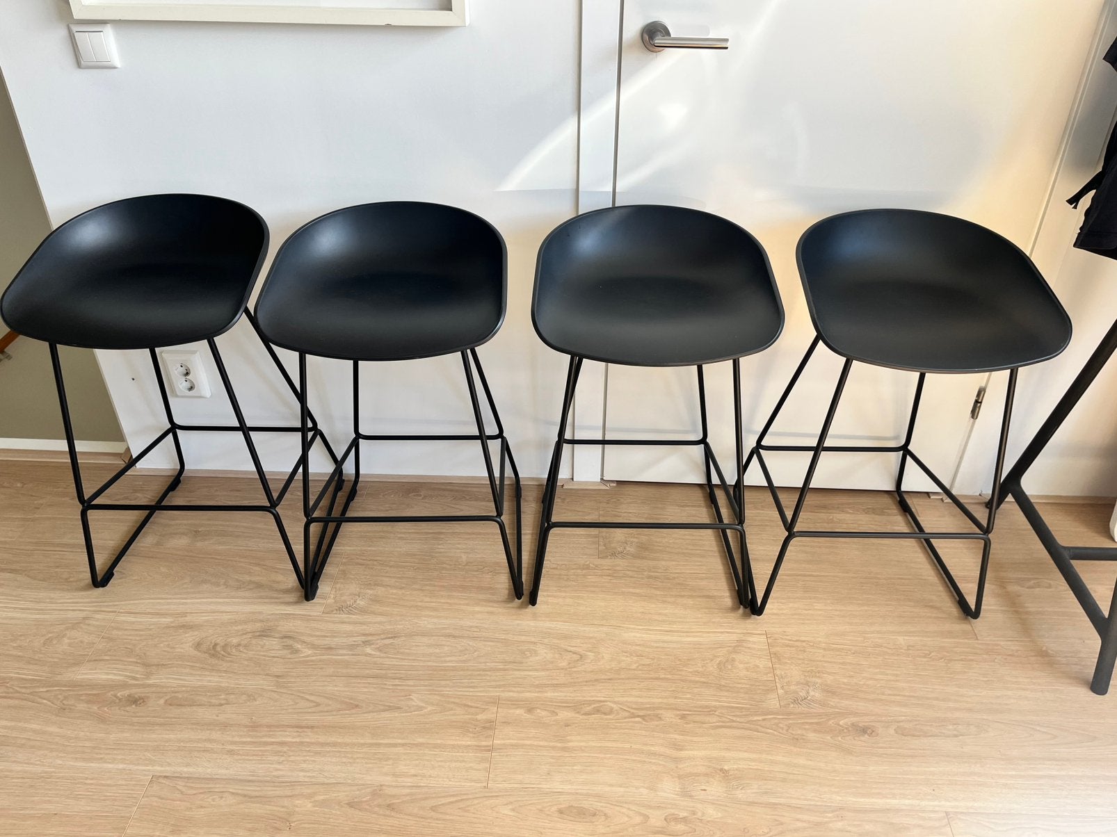 4x Hay about a stool AAS38 zwart zithoogte 65cm, Huis en Inrichting, Barkrukken, Ophalen, Zo goed als nieuw, 60 tot 90 cm