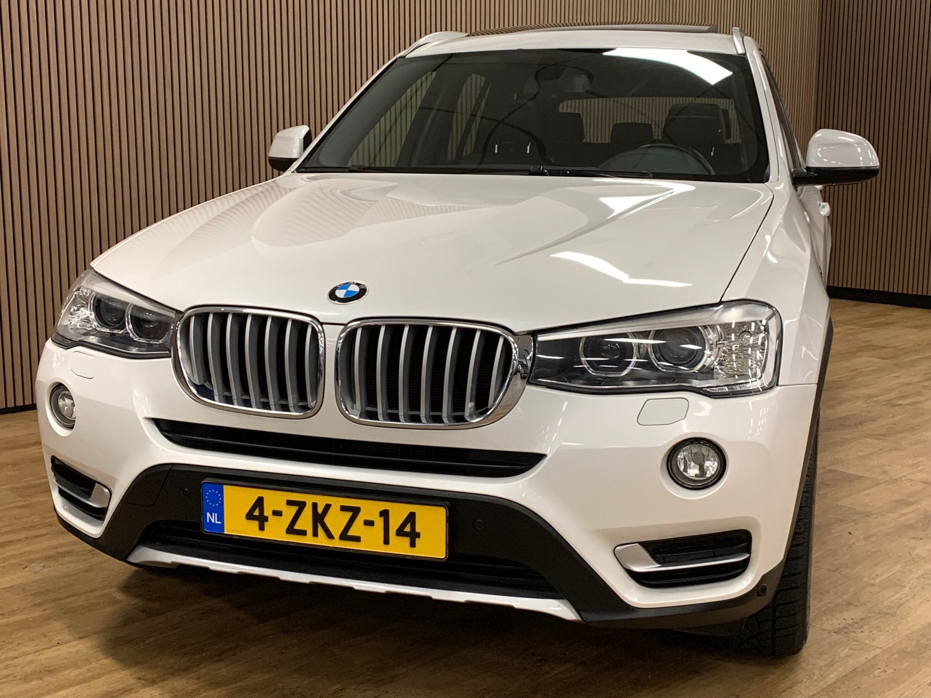 Foto 3 van BMW X3 XDrive20i High Executive|Automaat|Pano/Opendak|153000