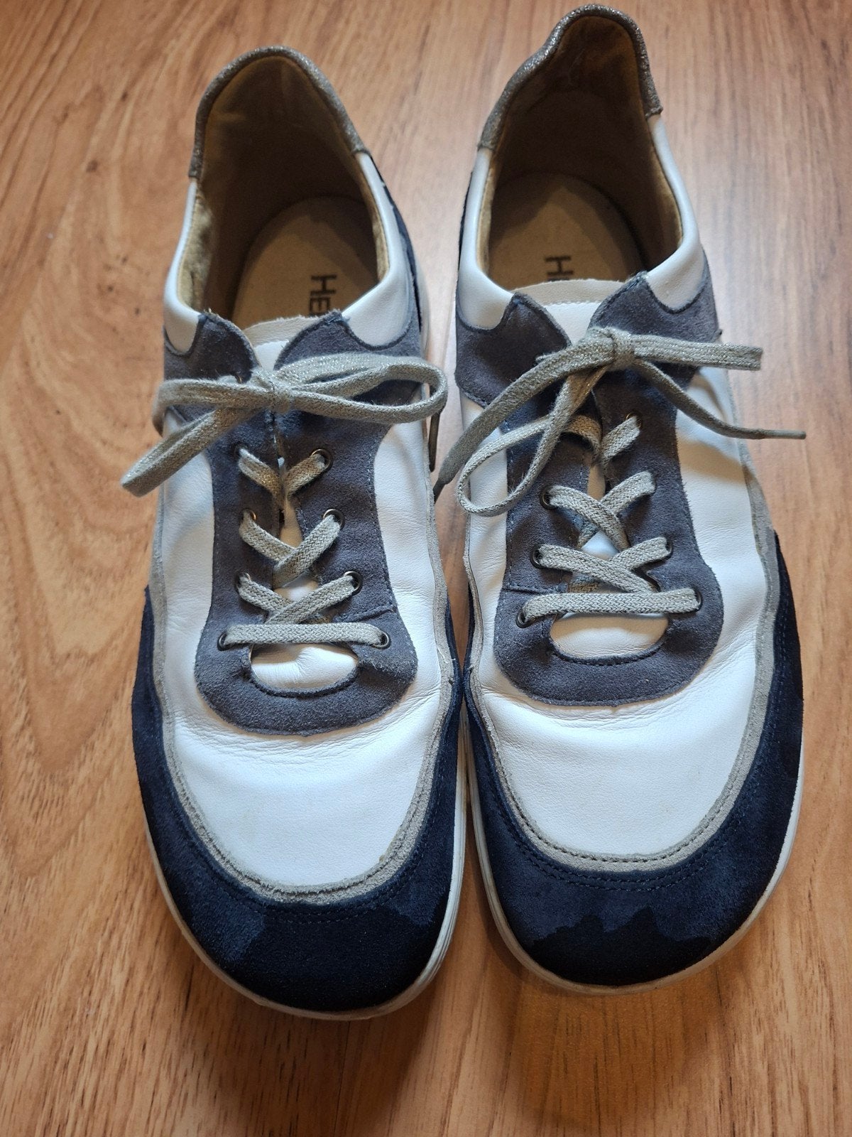 Helvesko mt.43, Kleding | Dames, Schoenen, Ophalen of Verzenden, Zo goed als nieuw, Sneakers of Gympen