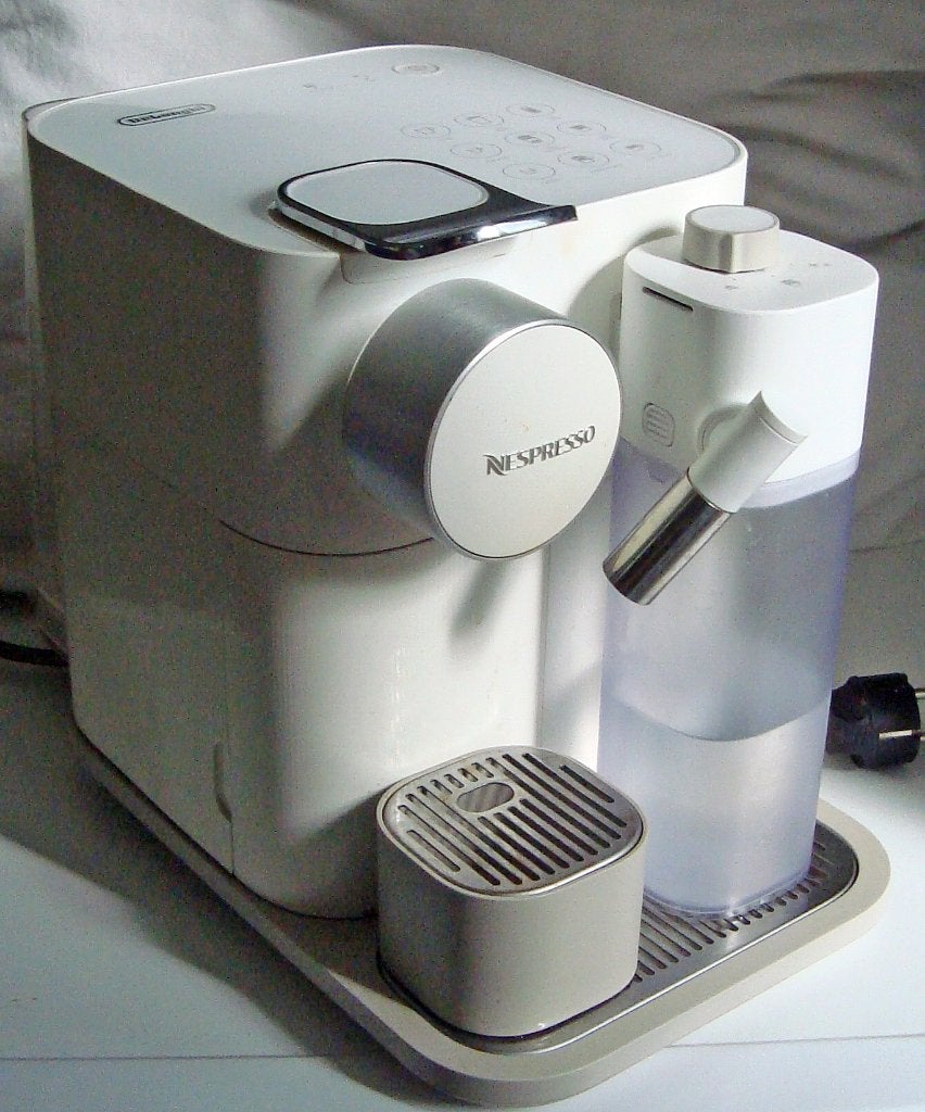 Nespresso De'Longhi Gran Lattissima, Ophalen, Afneembaar waterreservoir, Koffiemachine, Zo goed als nieuw