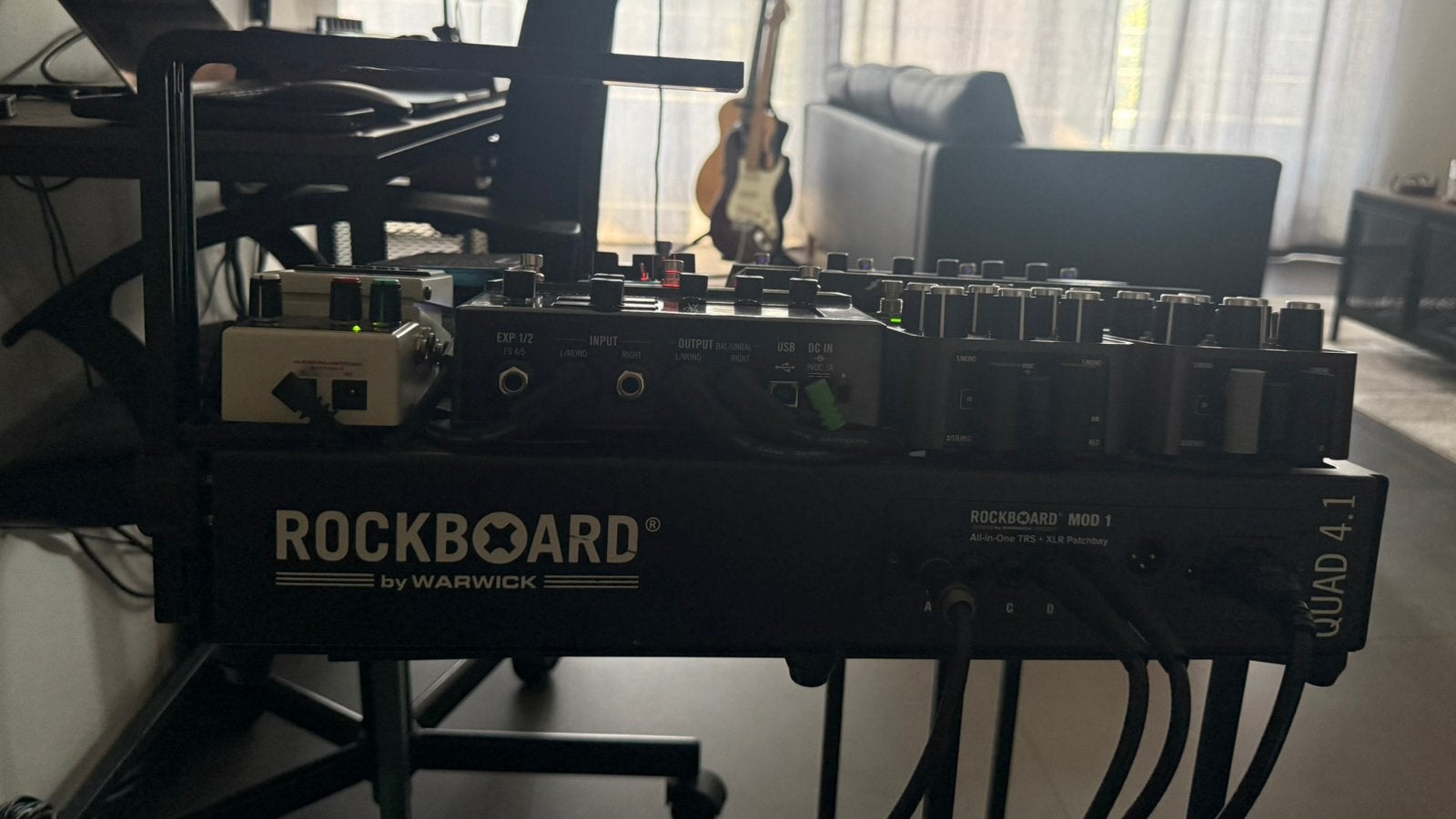 RockboardQuad4.1met Flightcase,Powersupply,Ledlight+kabels, Ophalen, Zo goed als nieuw