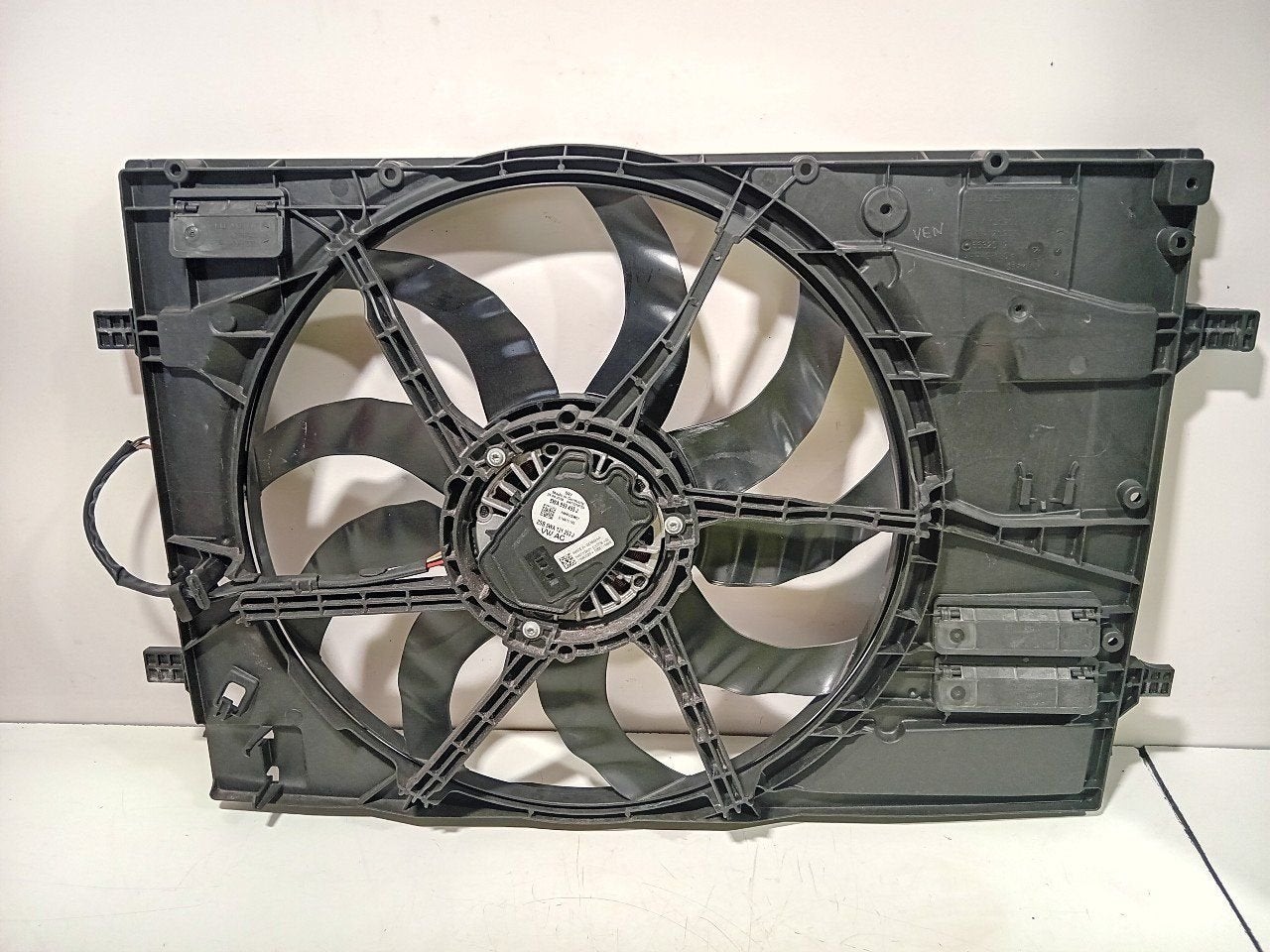 Koelventilator Volkswagen Golf, Onderdelen@venauto.nl, Van der Ven Autorecycling B.V., Gebruikt, Ettenseweg 76, 4706 PB Roosendaal, The Netherlands