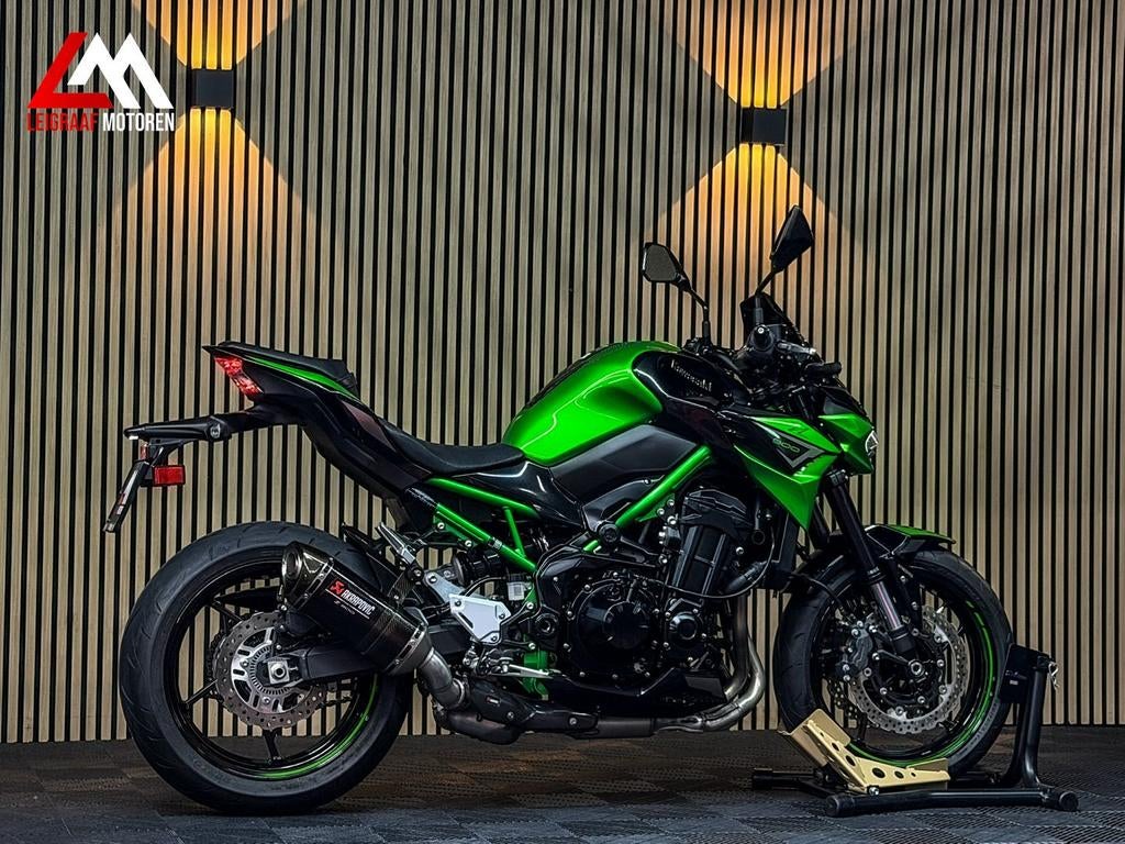 KAWASAKI Z900 PERFORMANCE - Akrapovic - TFT scherm, 4 cilinders, 948 cc, Bedrijf, Onbekend