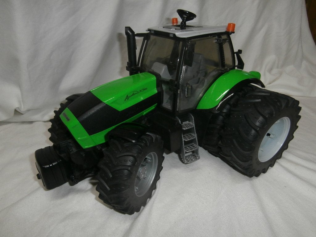 Bruder Deutz X720 trekker met achter dubbele banden, Ophalen, Zo goed als nieuw