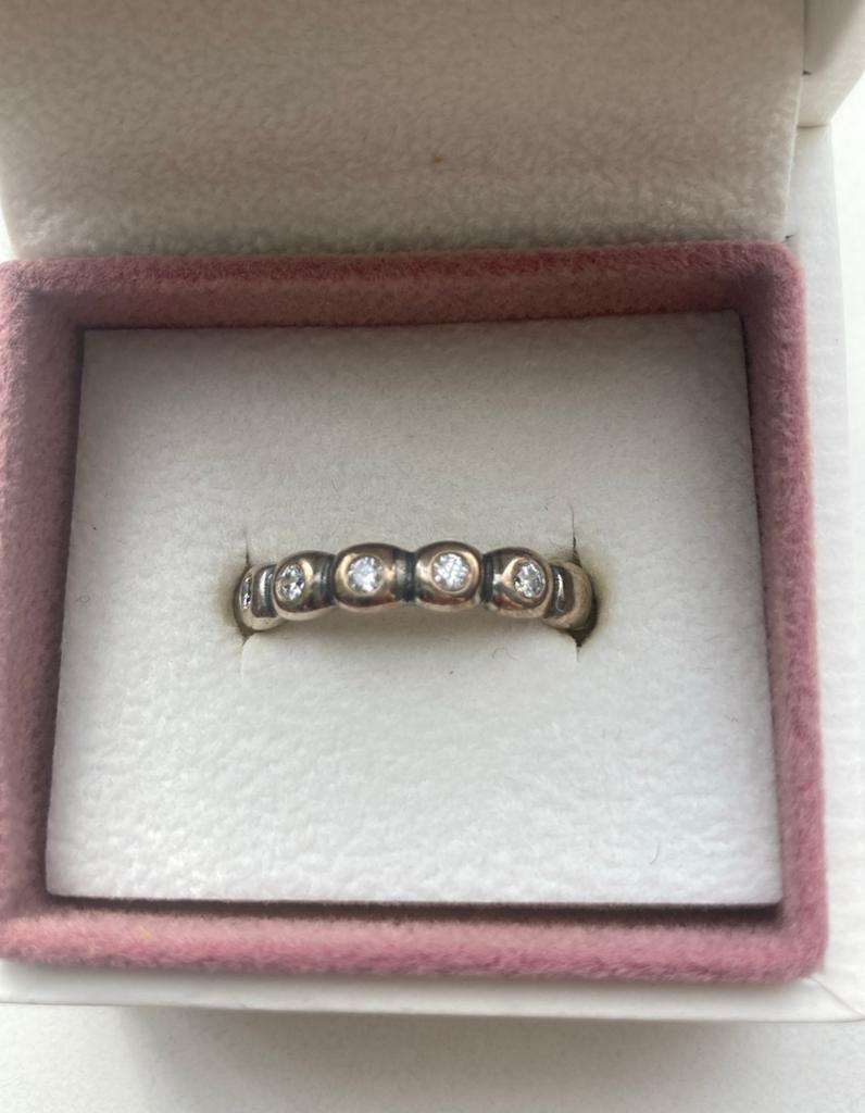 Ring pandora zilver met 4 steentjes maat 18 nieuw, 18 tot 19, Nieuw, Ophalen of Verzenden, Dame
