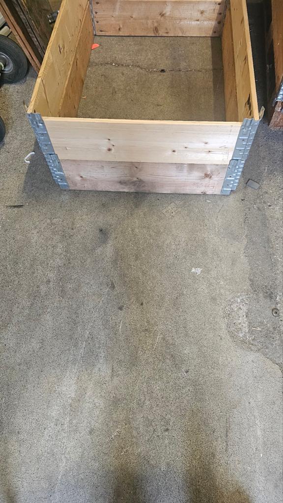 Palet Met rand €20 ,=, Doe-het-zelf en Verbouw, Hout en Planken, Minder dan 25 mm, Ophalen of Verzenden, Plank, Minder dan 200 cm