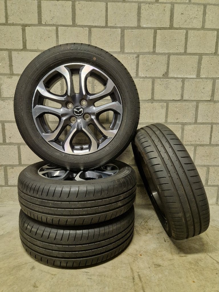 Originele Mazda 2 velgen met banden 16 inch, Ophalen, Mazda