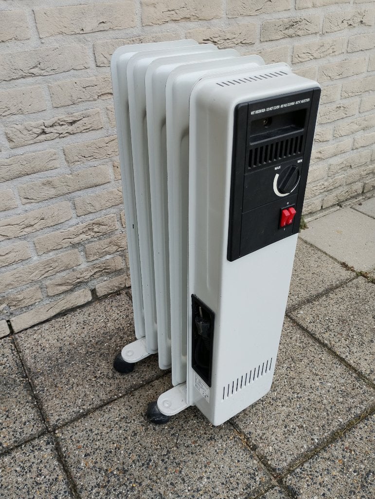 Kleine radiator, weinig gebruikt. 50/90 W, Ophalen, 30 tot 80 cm, Radiator, Minder dan 60 cm