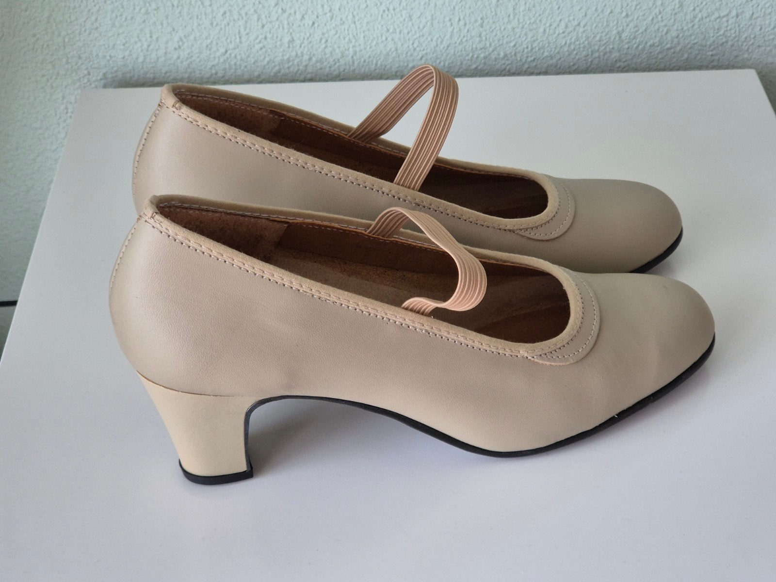 El Rocio Flamencoschoenen - beige leer, maat 40/41, Kleding | Dames, El Rocio, Beige, Nieuw, Dansschoenen