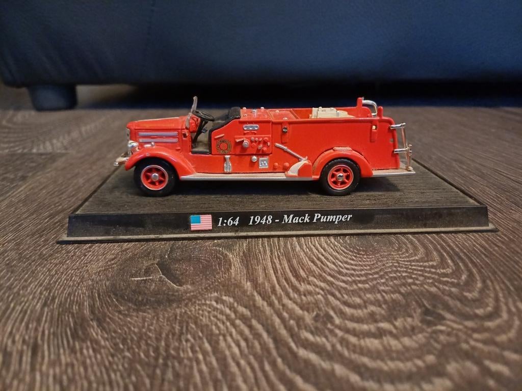 1948 Mack Pumper 1:64 Modelauto, Ophalen of Verzenden, Gebruikt, Auto, Overige merken
