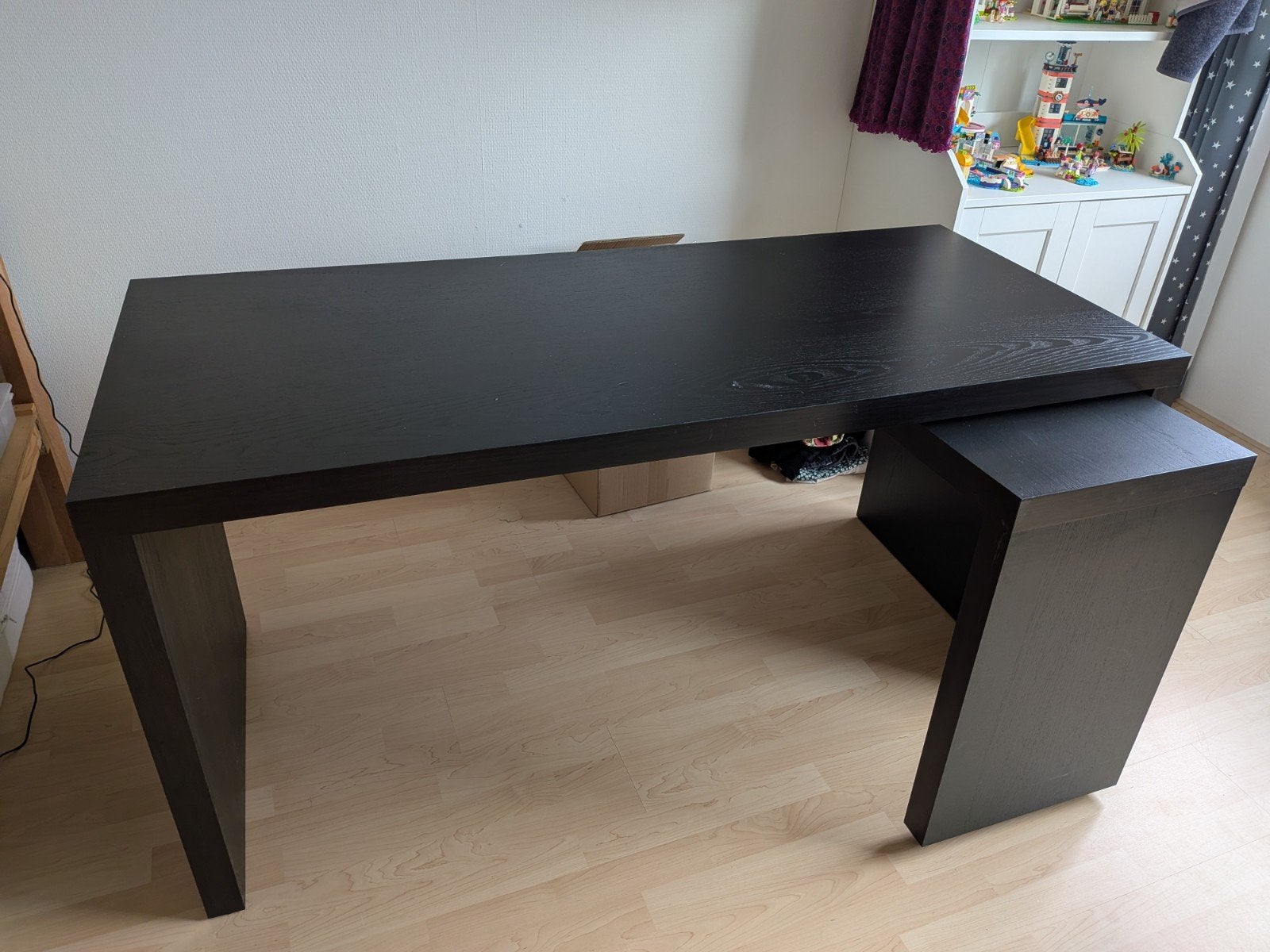 IKEA Malm Bureau Zwart met Uitschuifbaar Blad, Ophalen, Gebruikt, Kabelgoot, IKEA
