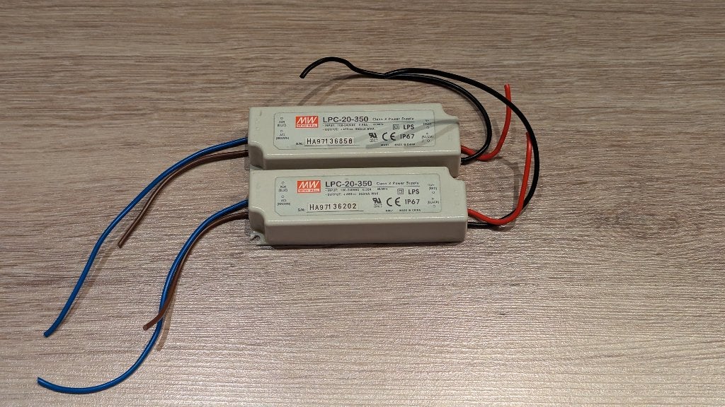 2x Mean Well LPC-20-350 48V 350mA voeding, Hobby en Vrije tijd, Ophalen of Verzenden