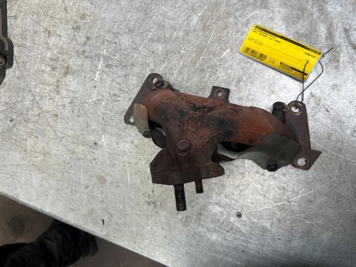 Uitlaatspruitstuk van een Opel Antara, Auto-onderdelen, Uitlaatsystemen, Gebruikt, -, -, Opel