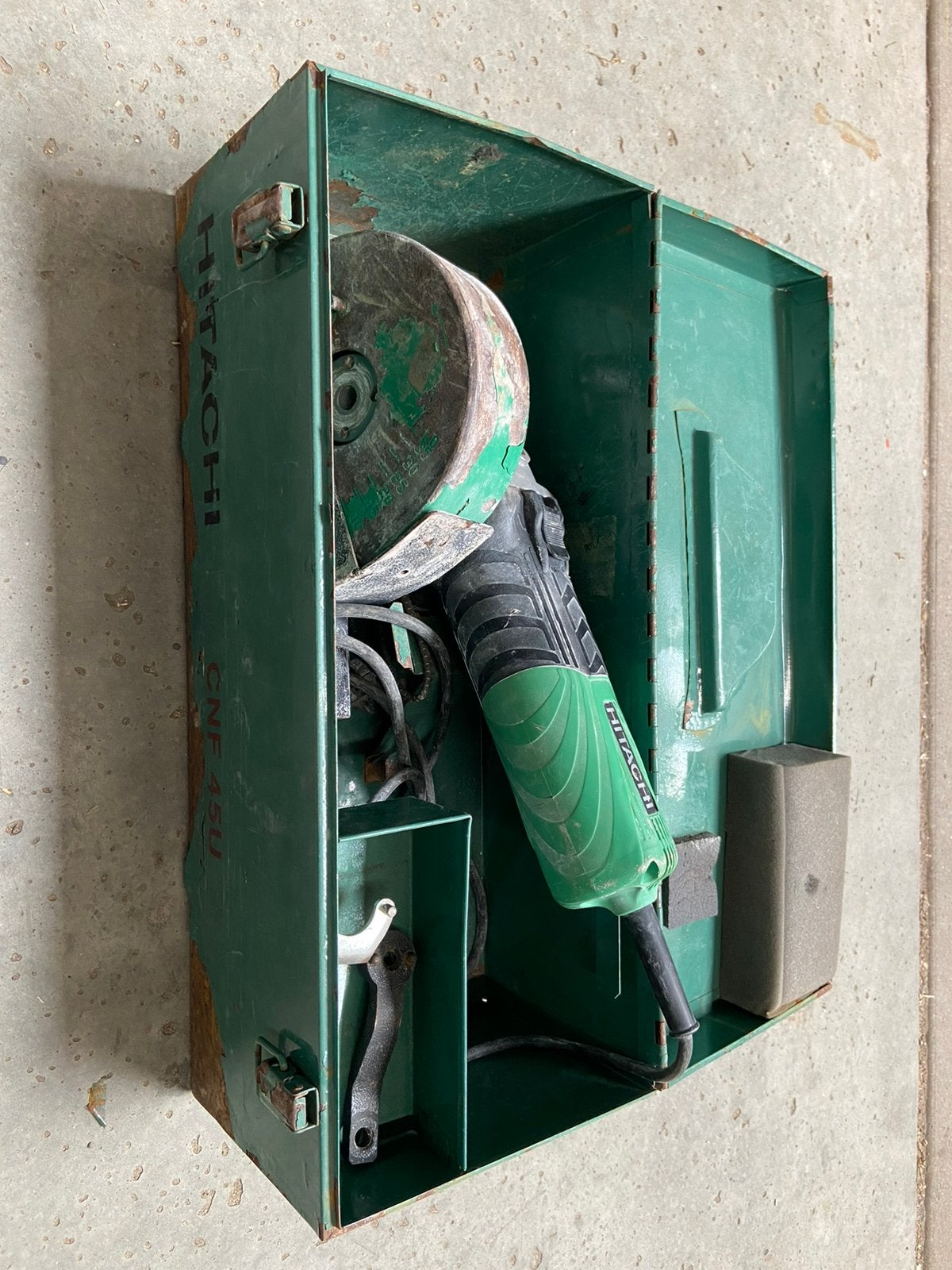 Hitachi G13VA muurfrees/sleuvenfrees, Ophalen, Gebruikt, Elektrisch, Sleuvenfrees