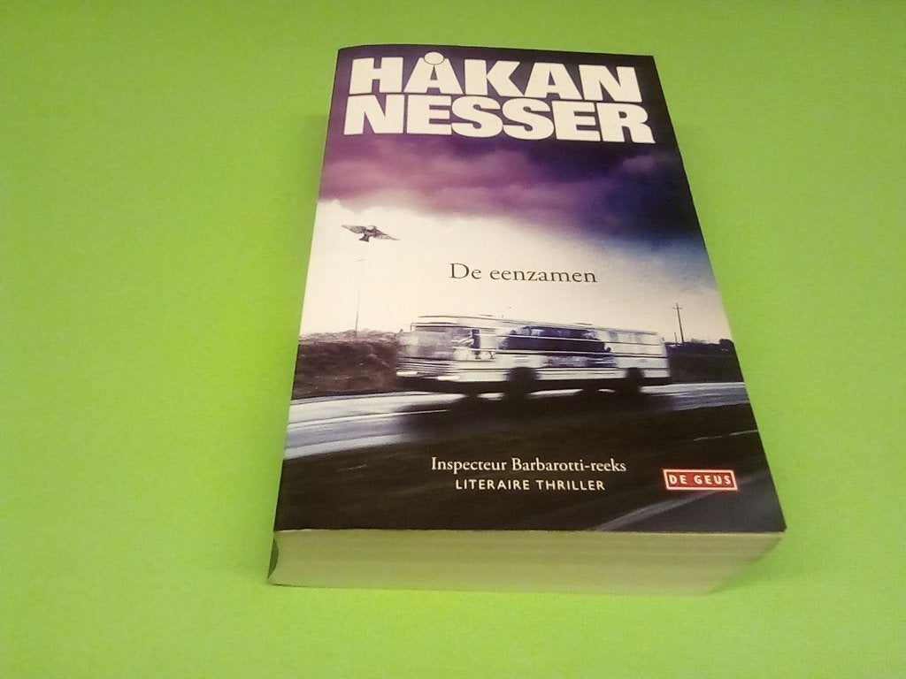 Håkan Nesser - De eenzamen (Inspecteur Barbarotti-reeks), Håkan Nesser, Scandinavië, Ophalen of Verzenden, Zo goed als nieuw